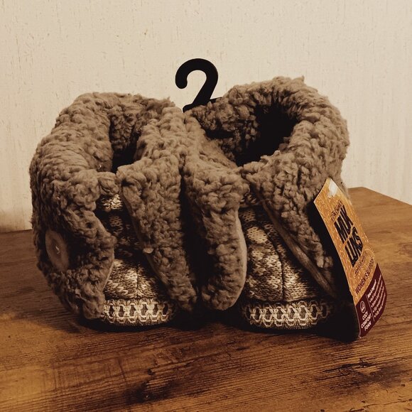 Muk Luks Melinda Bootie Slippers (Grey Snow) - Picture 4 of 10